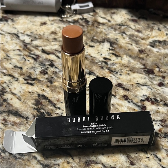 Bobbi Brown Other - 💕⚡️Cool Golden Bobbi Brown Skin Foundation Stick